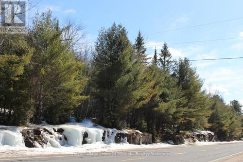 2750 Muskoka 117 Road, Lake of Bays (Mclean), ON, P0B1A0 | Card Image