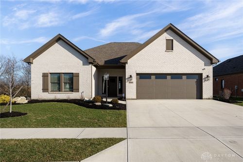 822 Pebble Pl, Tipp City, OH, 45371-2073 | Card Image