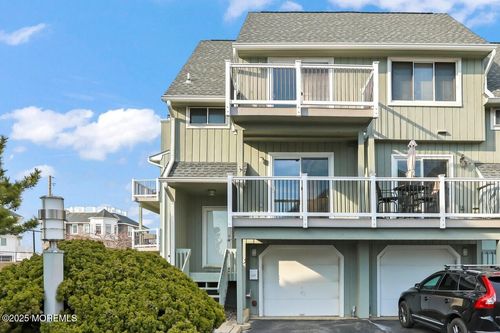 3-5 Island View Way, Sea Bright, NJ, 07760-2261 | Card Image