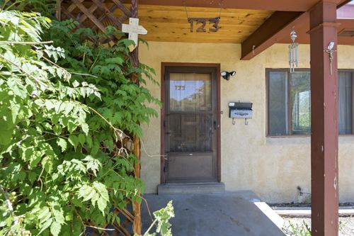 123 Placita De Oro, Santa Fe, NM, 87501-1529 | Card Image