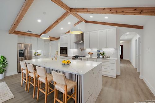 6006 Forest Ledge St, San Antonio, TX, 78240-3347 | Card Image