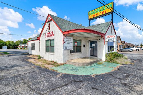 2424 Texoma Pkwy, Sherman, TX, 75090-2448 | Card Image