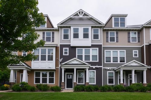 533 Satori Way, Chaska, MN, 55318-2744 | Card Image