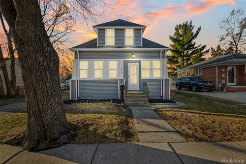 428 Bauman Ave, Clawson, MI, 48017-2104 | Card Image