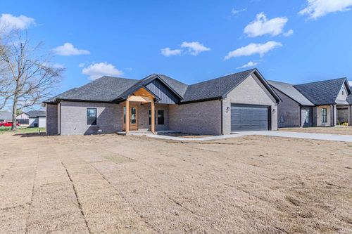 1401 S 31st 1/2 St, Paragould, AR, 72450-2162 | Card Image