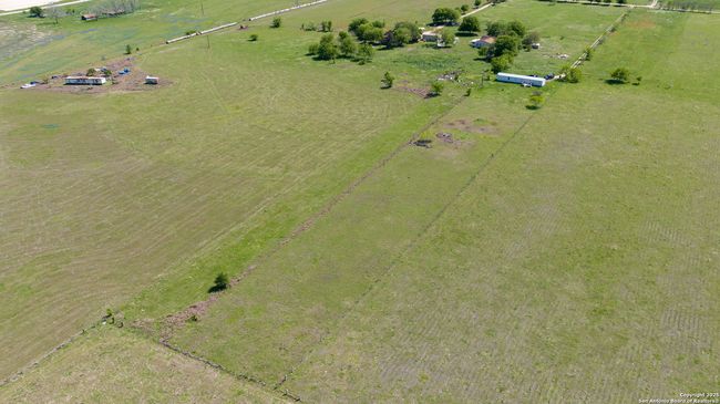 312 County Road 1295 B, House other with 3 bedrooms, 2 bathrooms and null parking in Moulton TX | Image 35
