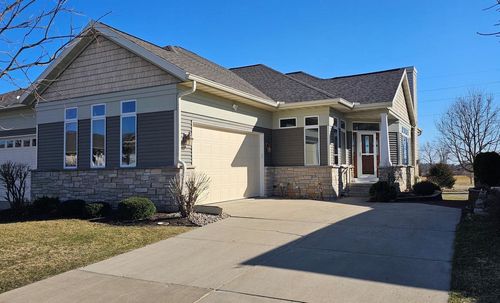 440 Grandview Dr, Waunakee, WI, 53597-2843 | Card Image