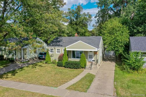 23210 Ithaca St, Oak Park, MI, 48237-2289 | Card Image