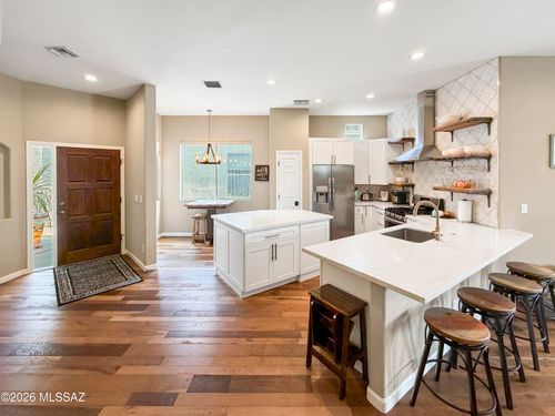 5083 N Pinnacle Cove Dr, Tucson, AZ, 85749-7153 | Card Image