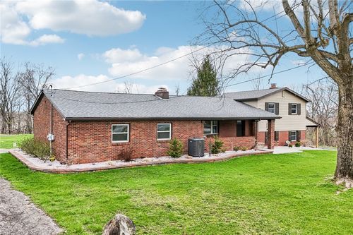 4412 W State St, Edinburg, PA, 16116-1930 | Card Image