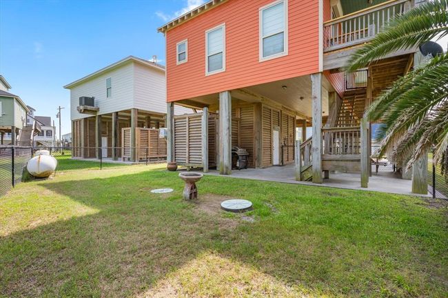 Nice sized fenced backyard | Image 44