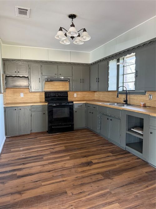 229 Bois D Arc St, Canton, TX, 75103-1003 | Card Image