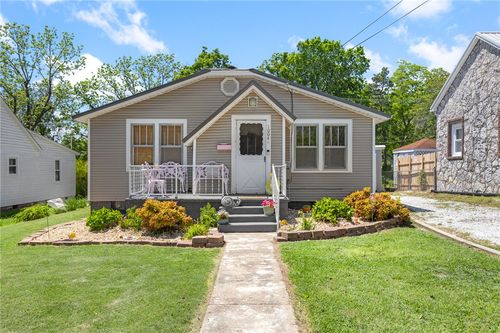 1004 N Spruce Street, Harrison, AR, 72601 | Card Image