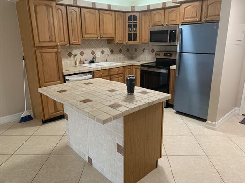 apt-225-253 S Cypress Rd, Pompano Beach, FL, 33060-7026 | Card Image