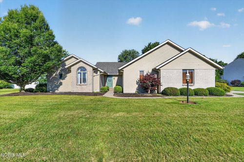 103 Hogan Ln, Bryan, OH, 43506-9161 | Card Image