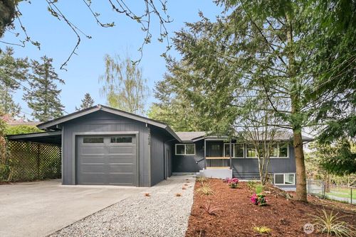 1302 Sw 125th Pl, Burien, WA, 98146-3042 | Card Image