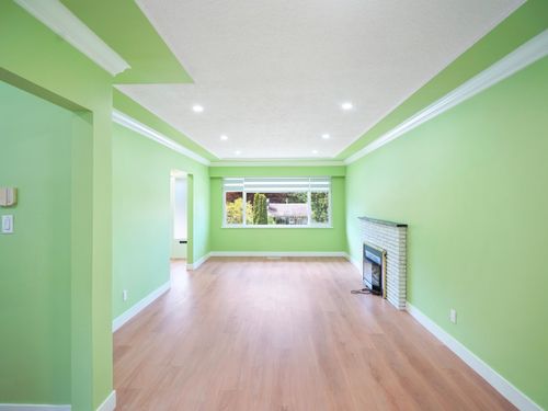 14935 Kew Dr, Surrey, BC, V3R4Y1 | Card Image