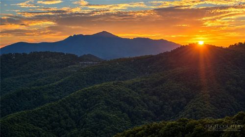 b-1073 Wonderland Trl, Blowing Rock, NC, 28605-6393 | Card Image