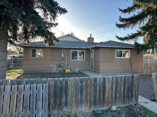 6003 54 Street, Home with 3 bedrooms, 1 bathrooms and 6 parking in Taber AB | Card Image