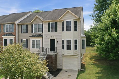 901 Mercer Dr, HAGERSTOWN, MD, 21742-4621 | Card Image