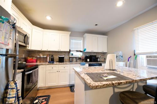 18 Pennwood Dr, Mastic Beach, NY, 11951-3204 | Card Image