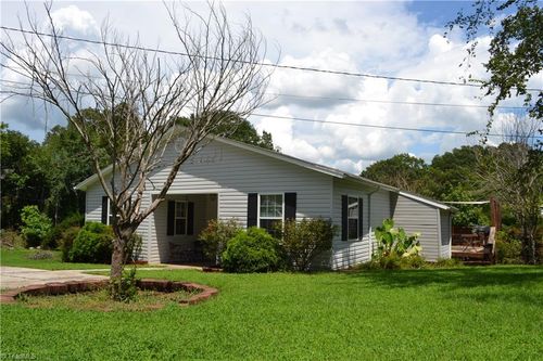 305 Penn St, Madison, NC, 27025-2031 | Card Image