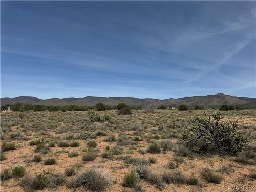353-42-130 Quiver, Hackberry, AZ, 86411 | Card Image