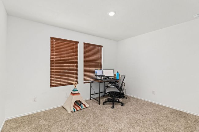 2404 Windrow Ln, House other with 3 bedrooms, 2 bathrooms and 2 parking in Lockhart TX | Image 15
