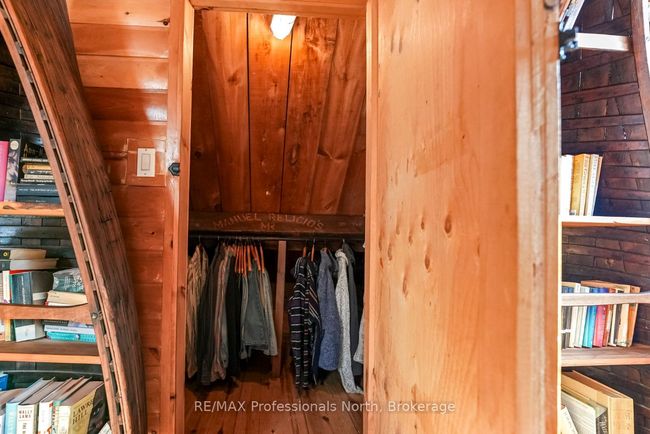 1015 Calbrett Rd, House other with 1 bedrooms, 1 bathrooms and 5 parking in Haliburton ON | Image 28
