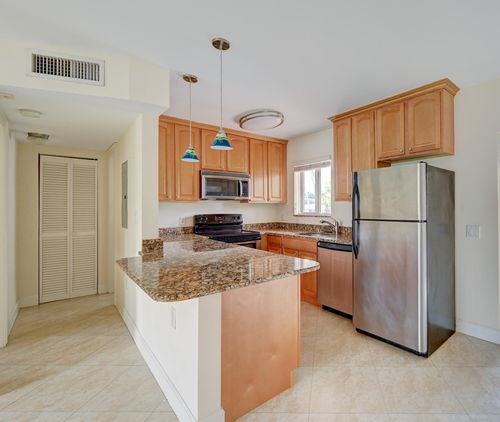 105-410 Sw 15th St, Pompano Beach, FL, 33060-4402 | Card Image