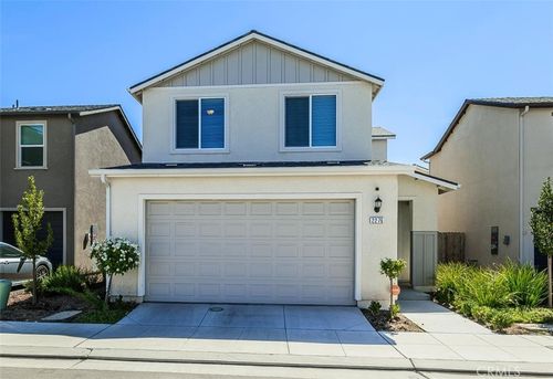 2276 N Columbus Dr, Fresno, CA, 93727-0986 | Card Image