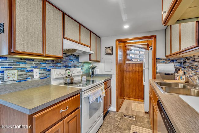206 24 Th Ave, House other with 2 bedrooms, 1 bathrooms and null parking in Seaside Park NJ | Image 11
