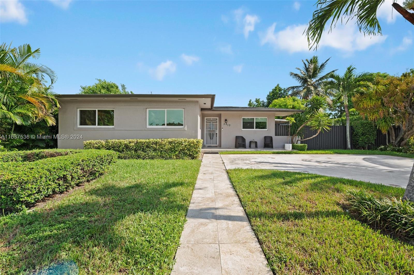 118th St, Hialeah, FL 33012