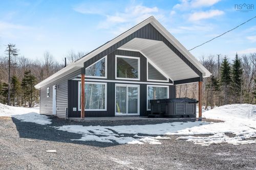 162 N End Rd, Sutherland Lake, NS, B0M1G0 | Card Image