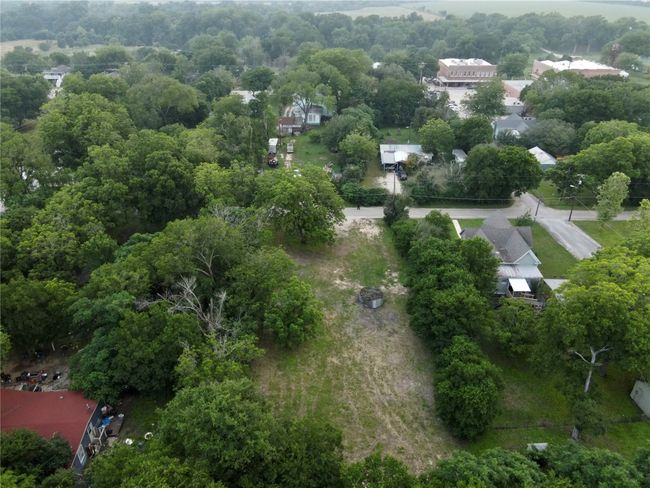 503 Crockett St, Home with 0 bedrooms, 0 bathrooms and null parking in Martindale TX | Image 12