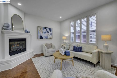 9827 Belladonna Dr, San Ramon, CA, 94582-5265 | Card Image