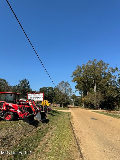 820 Sligo St, Woodville, MS, 39669-4272 | Card Image