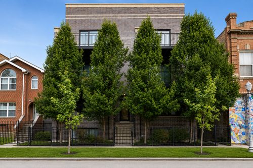 1e-3004 Lyndale St, Chicago, IL, 60647-2812 | Card Image