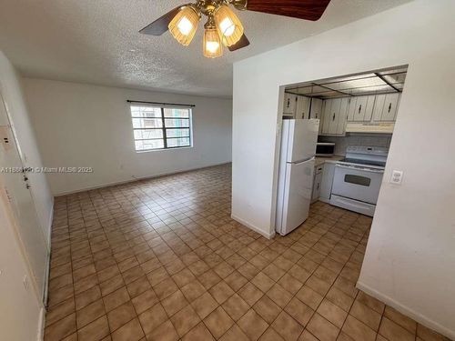 apt-201-6675 W 4th Ave, Hialeah, FL, 33012-6687 | Card Image
