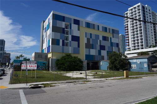 215 Ne 25th St, Miami, FL, 33137-4509 | Card Image