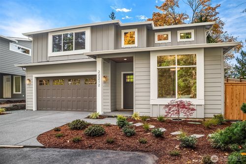 22212 98th Ave W, Edmonds, WA, 98020-4538 | Card Image