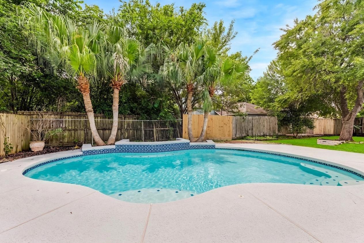 Residential in Shoreacres 3