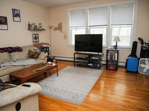 1-237 W Third, Boston, MA, 02127 | Card Image