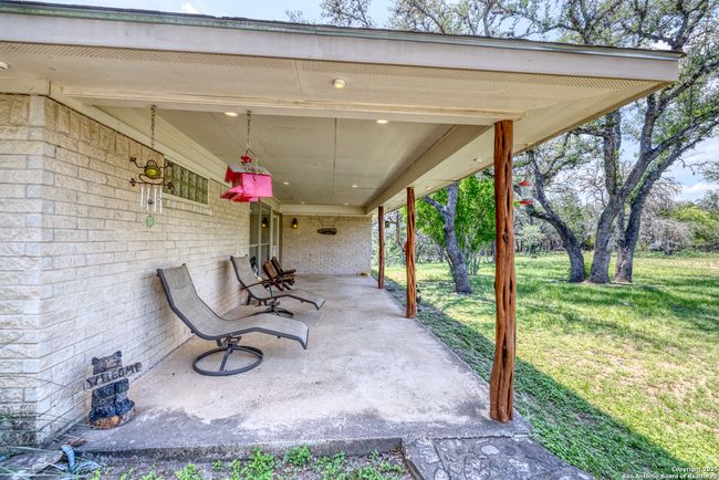 270 Robinson Rd, House other with 4 bedrooms, 3 bathrooms and null parking in Concan TX | Image 9