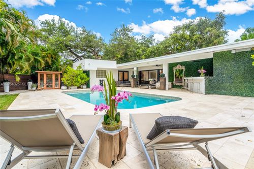 19130 Ne 21st Ave, North Miami Beach, FL, 33179-4341 | Card Image