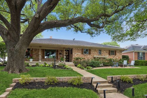 9605 Crestedge Dr, Dallas, TX, 75238-2526 | Card Image
