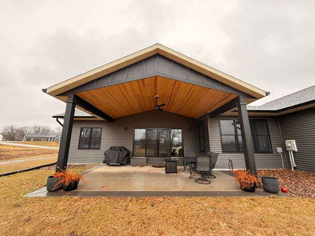 7326 Hidden Valley Dr, House other with 3 bedrooms, 5 bathrooms and null parking in Holland WI | Image 5