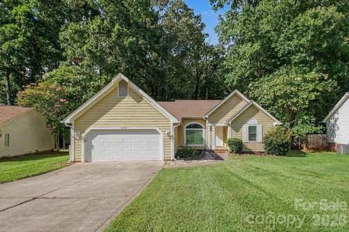 16130 Amber Field Dr, Huntersville, NC, 28078-5929 | Card Image