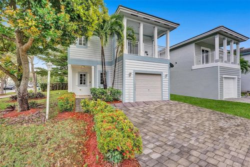 385 Ne 31st Ave, Homestead, FL, 33033-7266 | Card Image