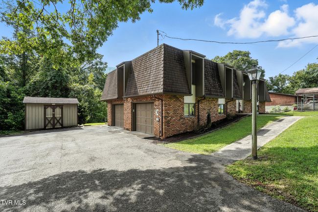 1704 Wildcat Rd, House other with 4 bedrooms, 3 bathrooms and null parking in Big Stone Gap VA | Image 4